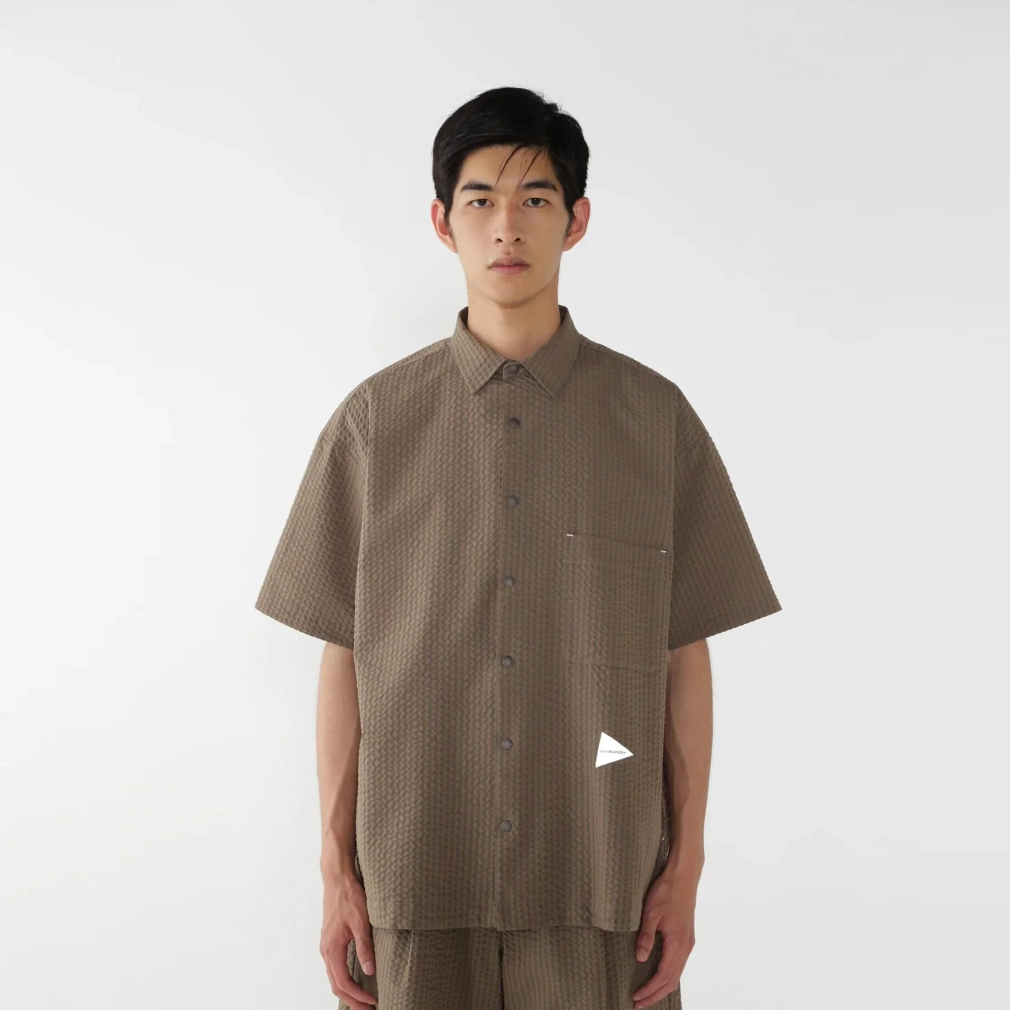 And Wander Dry Soft Seersucker S/S Shirt Beige - Image 5