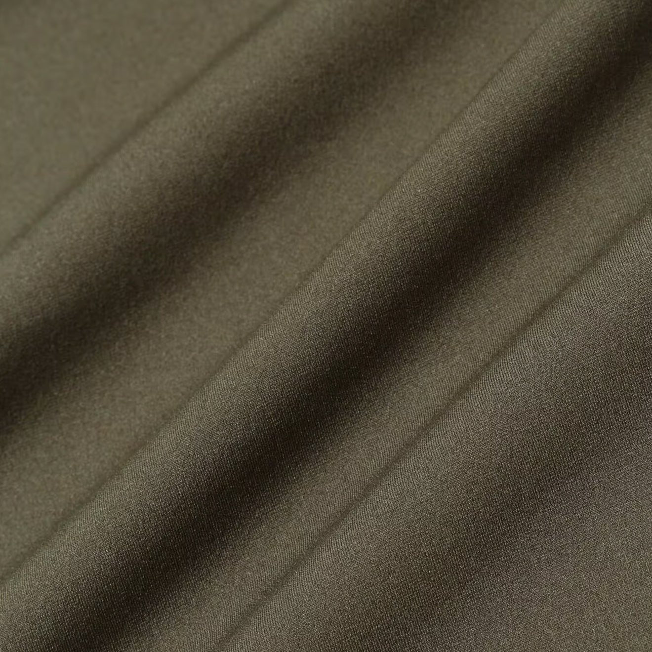 And Wander Hybrid Warm Pocket Hoodie Dark Green - Image 3