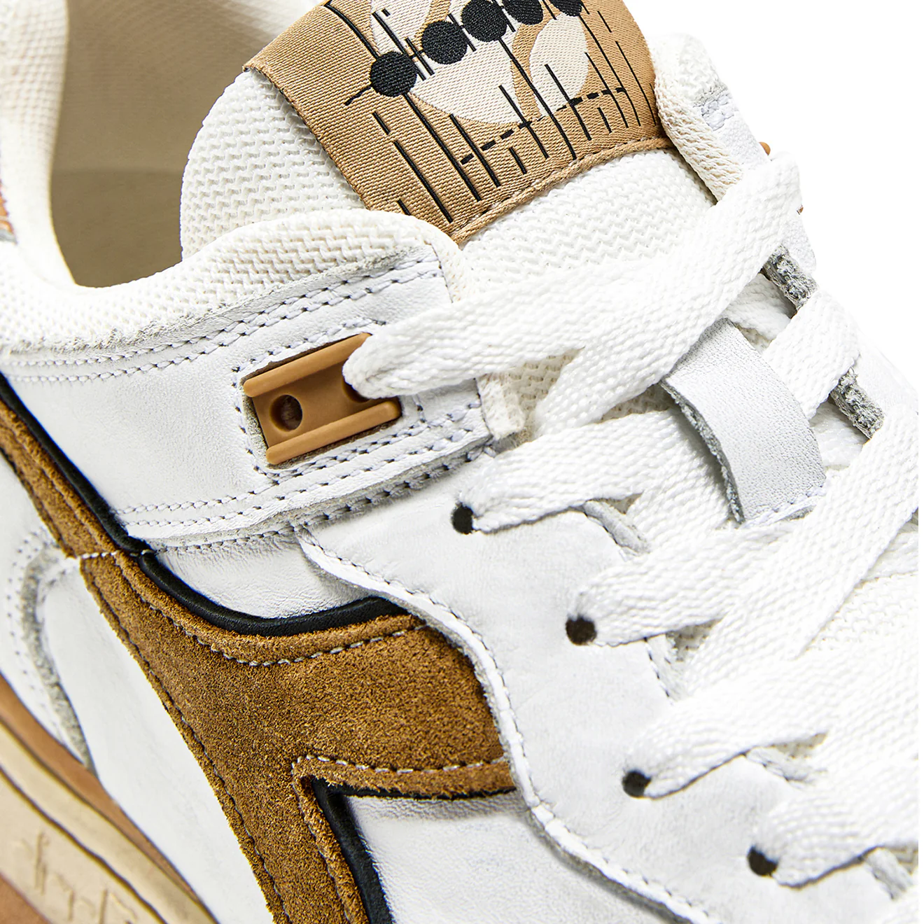 Diadora B.560 Used Trainer White / Beige Doe - Image 4