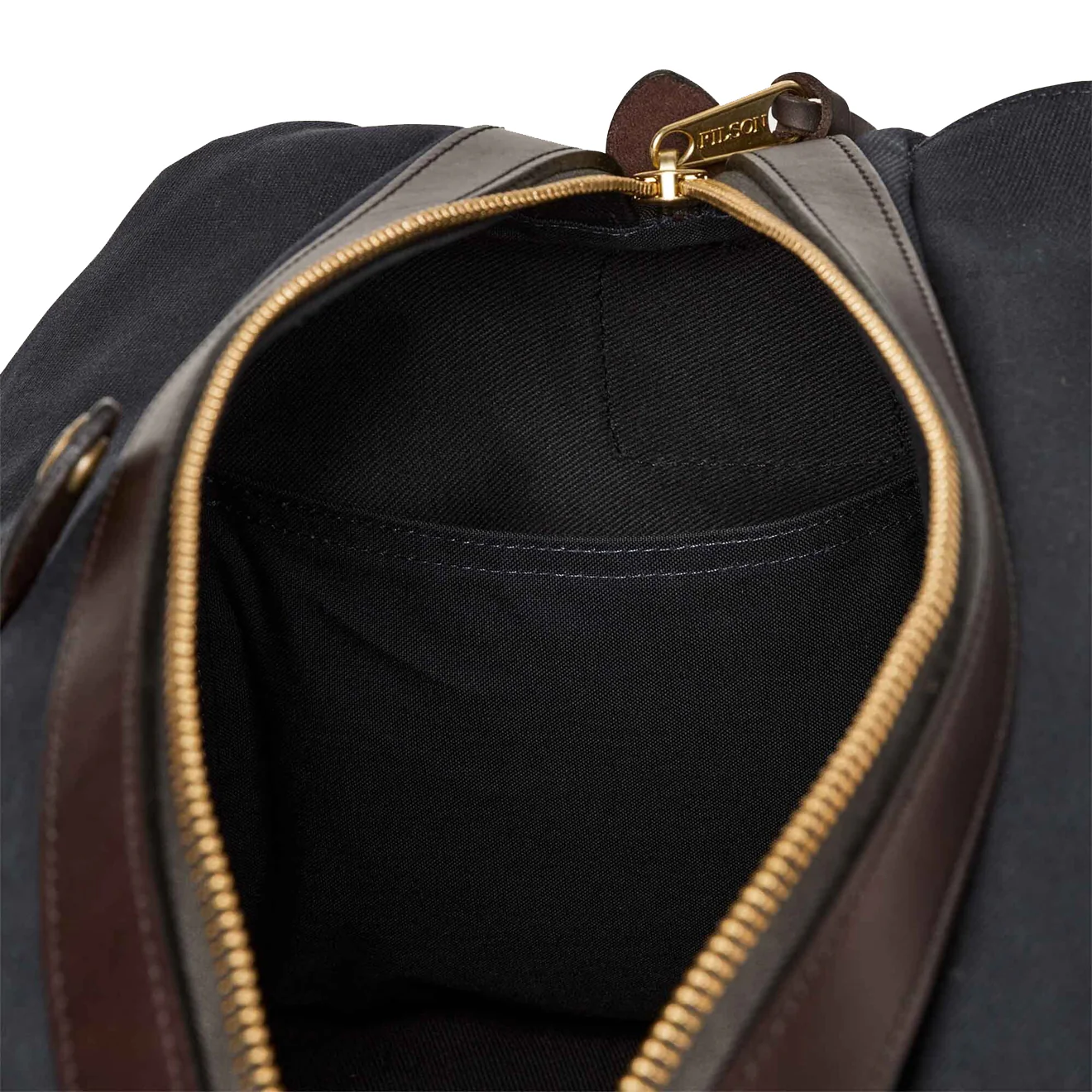 Filson Medium Duffel Holdall Navy - Image 4