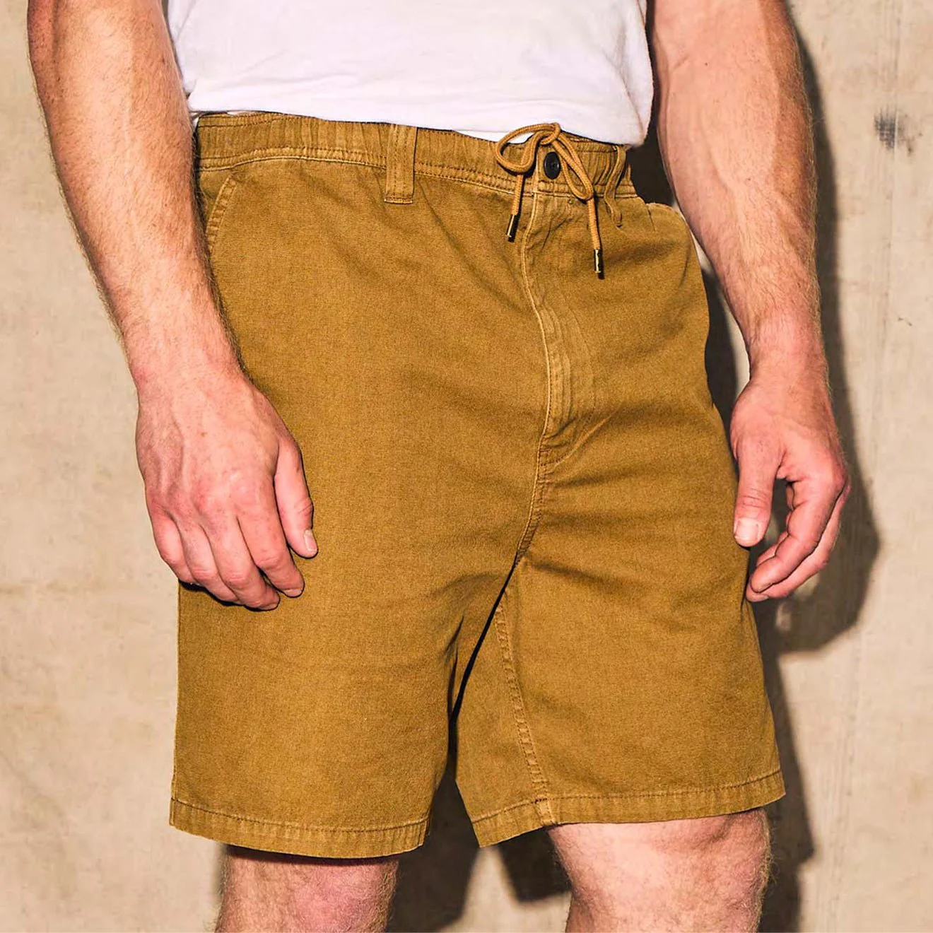 Filson Oakville Canvas Shorts Bronze Brown - Image 4