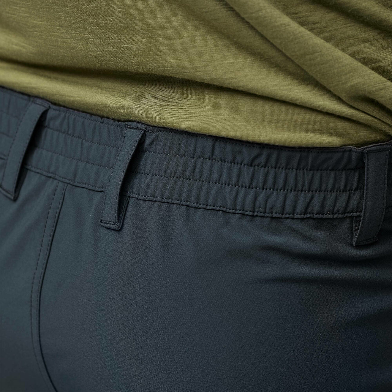 Fjallraven Abisko Trail Stretch Shorts Dark Grey - Image 8