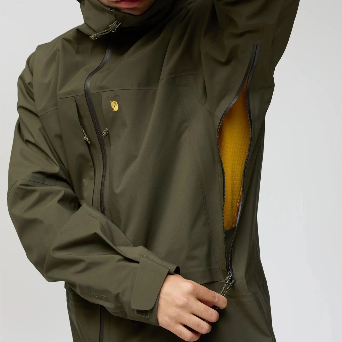 Fjallraven Bergtagen GTX Touring Jacket Black - Image 6