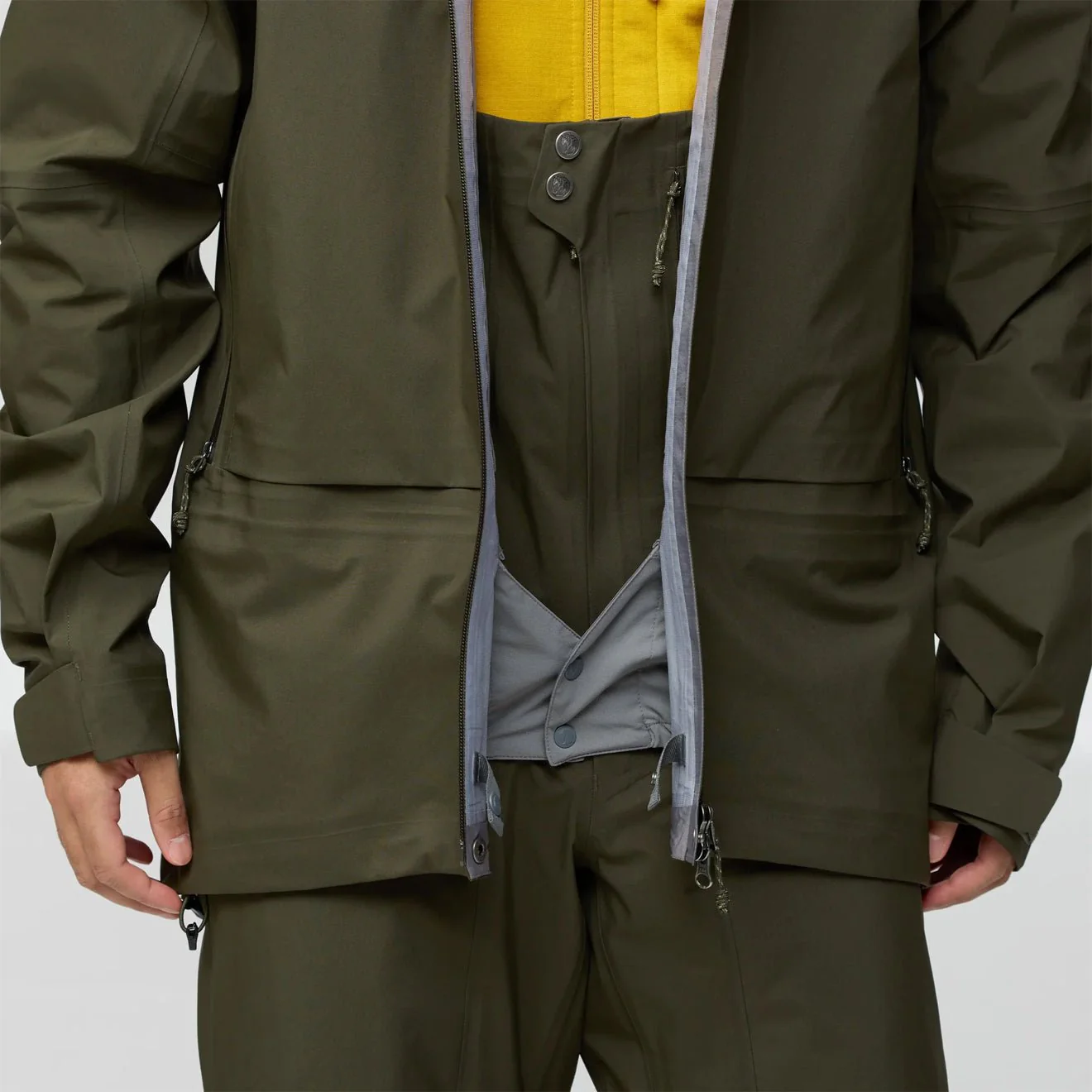 Fjallraven Bergtagen GTX Touring Jacket Black - Image 8
