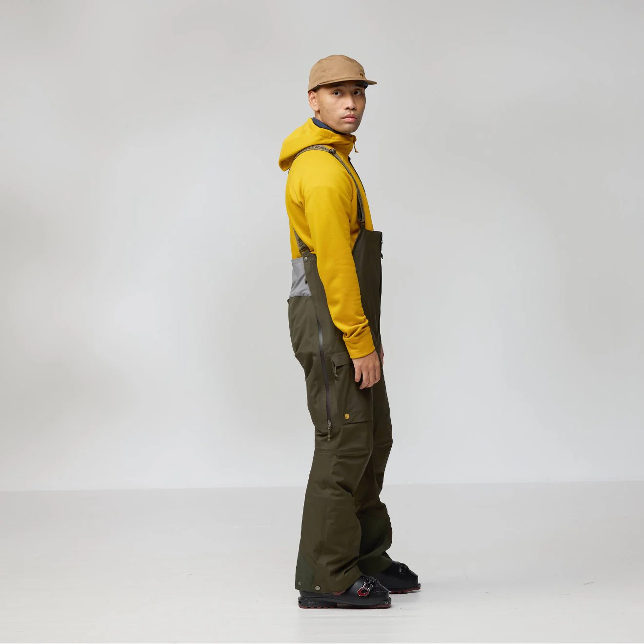 Fjallraven Bergtagen GTX Touring Trousers Deep Forest - Image 4