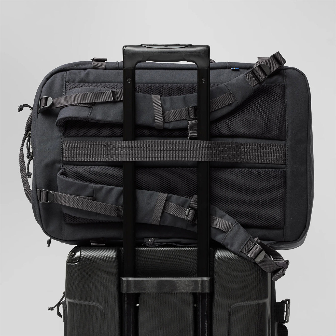Fjallraven Farden Carry On Pack Coal Black - Image 4