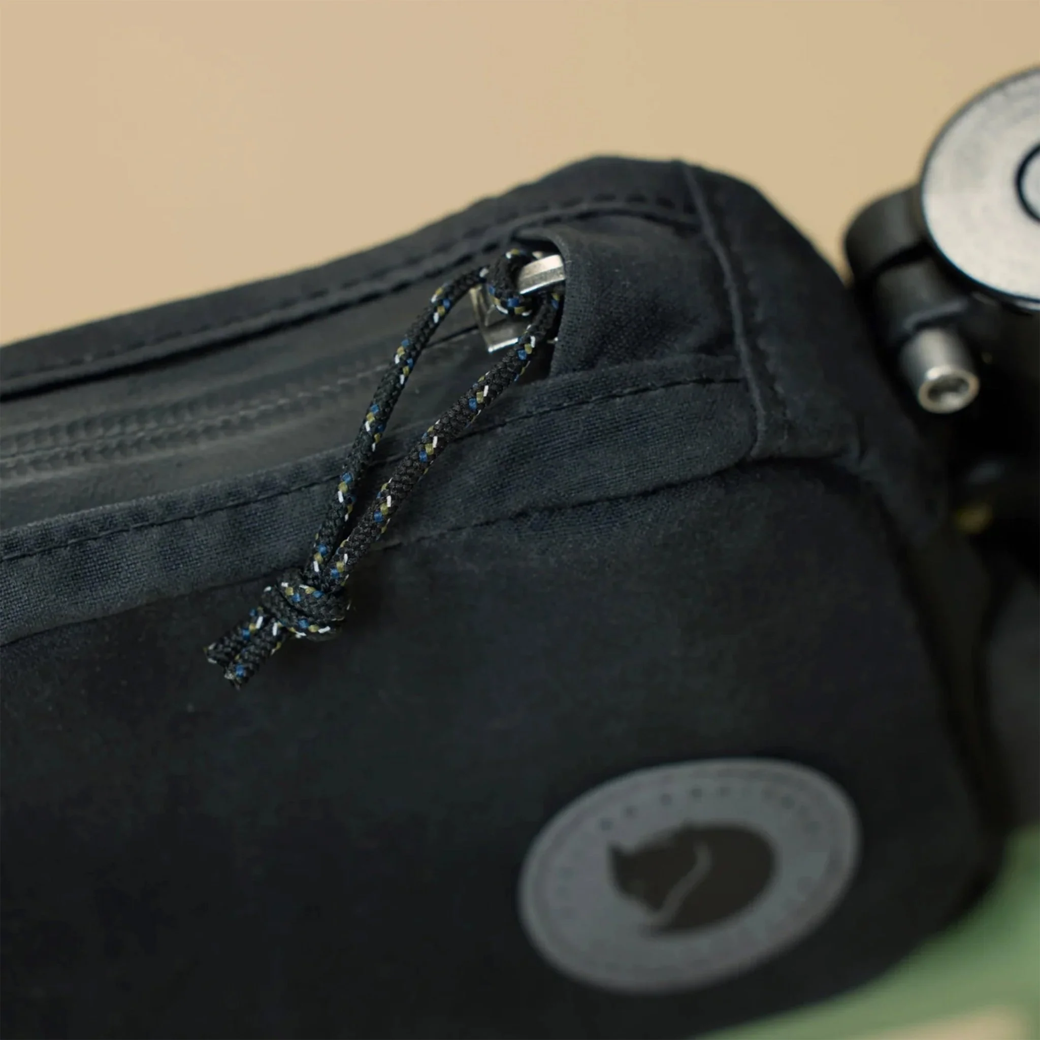 Fjallraven Hoja Top Tube Bag Black - Image 2