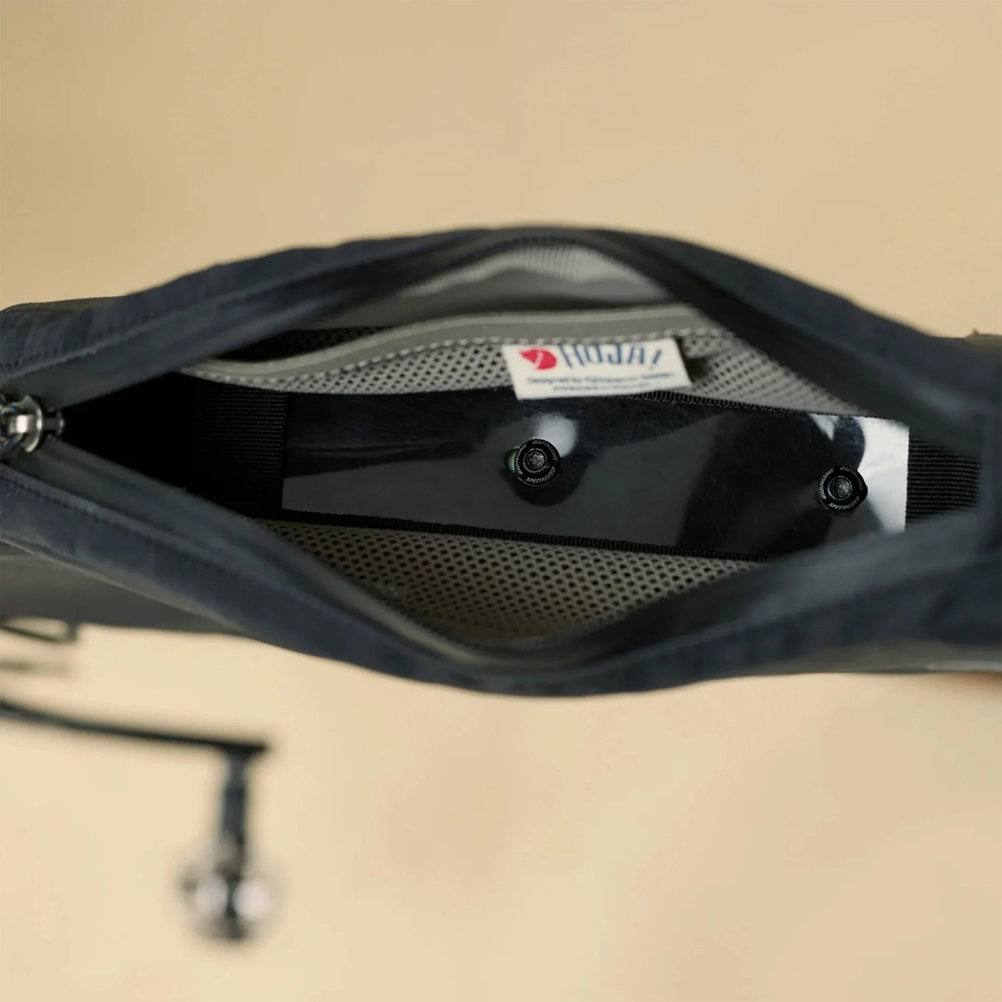 Fjallraven Hoja Top Tube Bag Black - Image 3