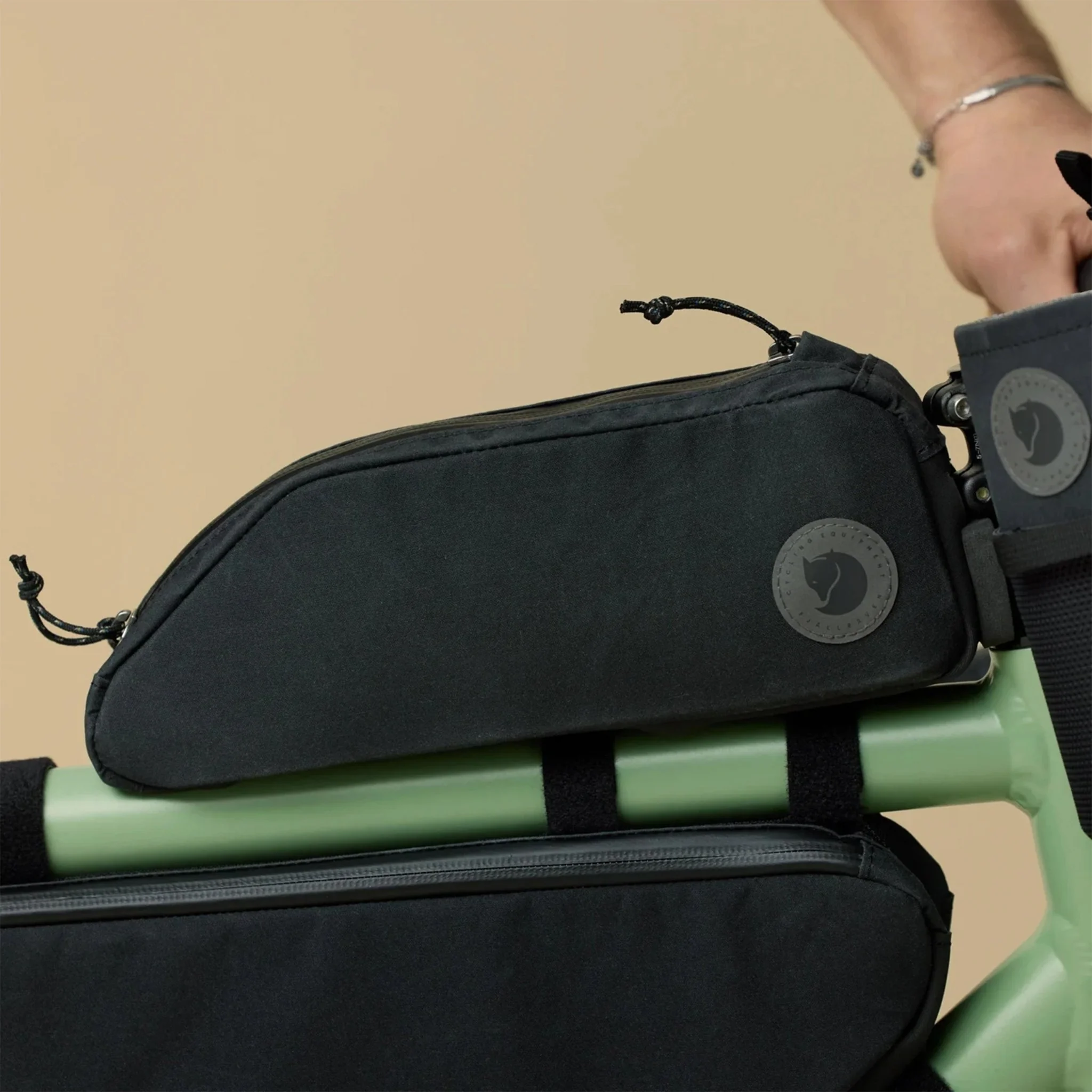 Fjallraven Hoja Top Tube Bag Black - Image 6