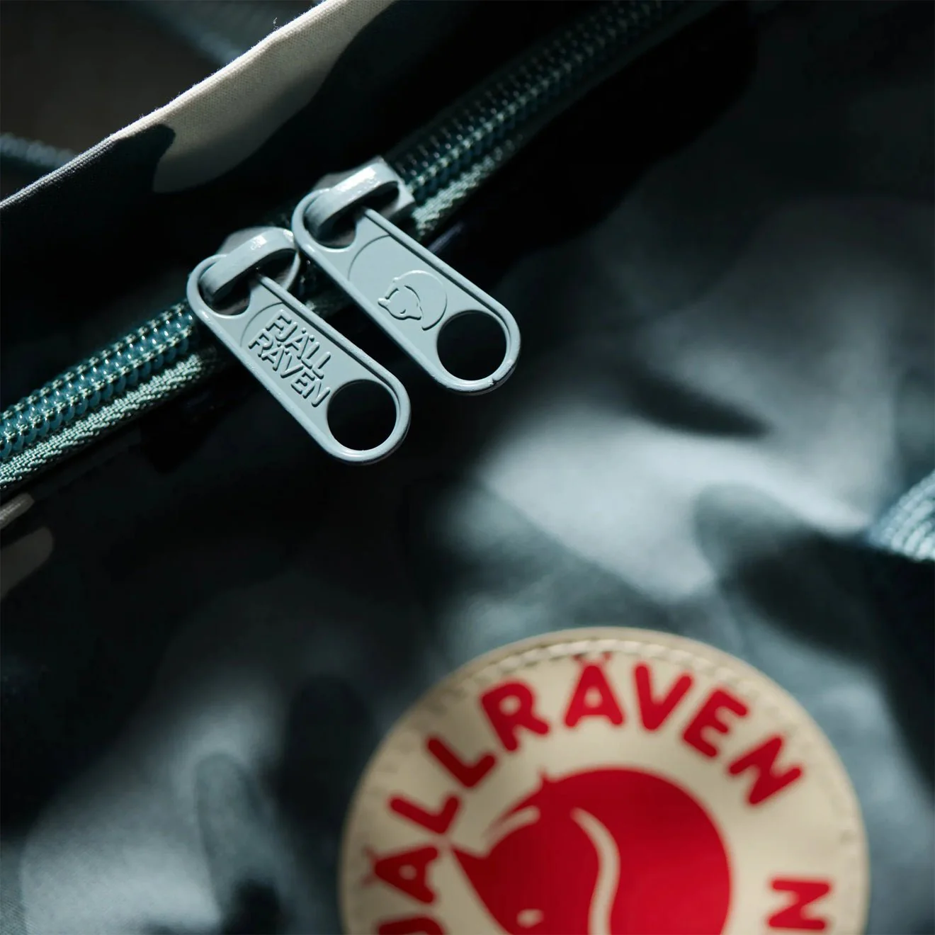 Fjallraven Kanken Graphics Backpack Nimbus Blue / Hidden Animals - Image 7