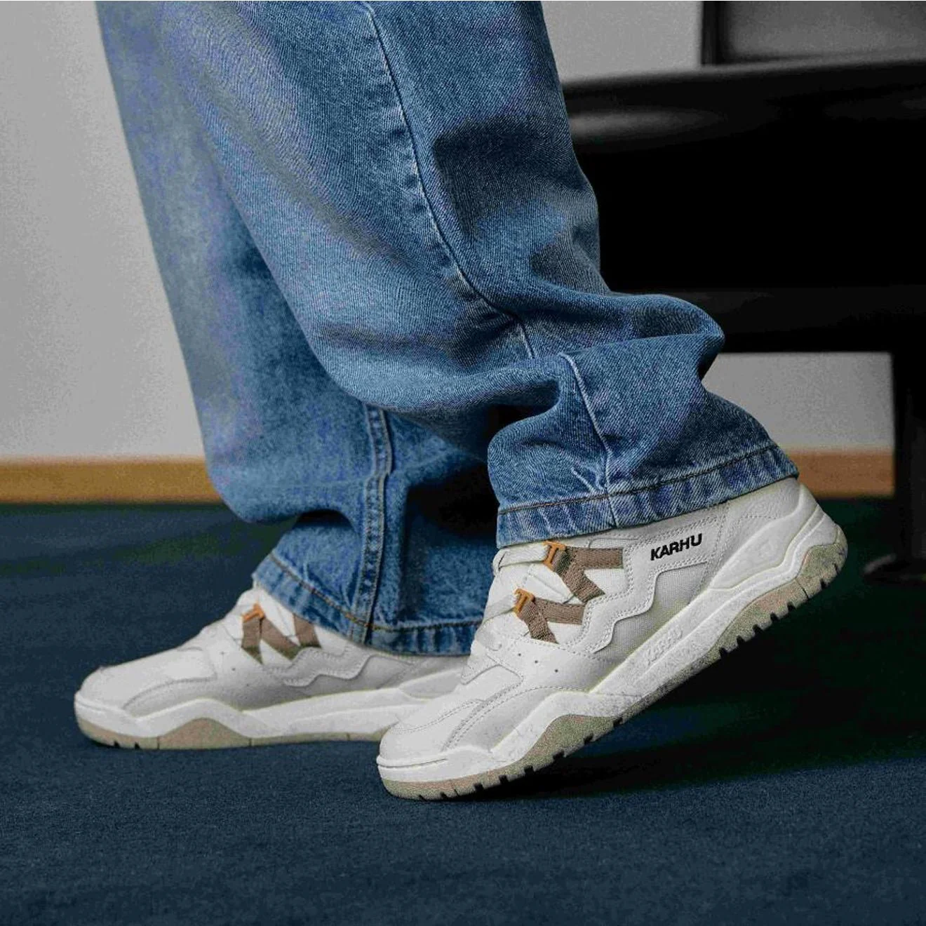 Karhu Fusion XT Trainer Blanc de Blanc / Vintage Khaki - Image 7
