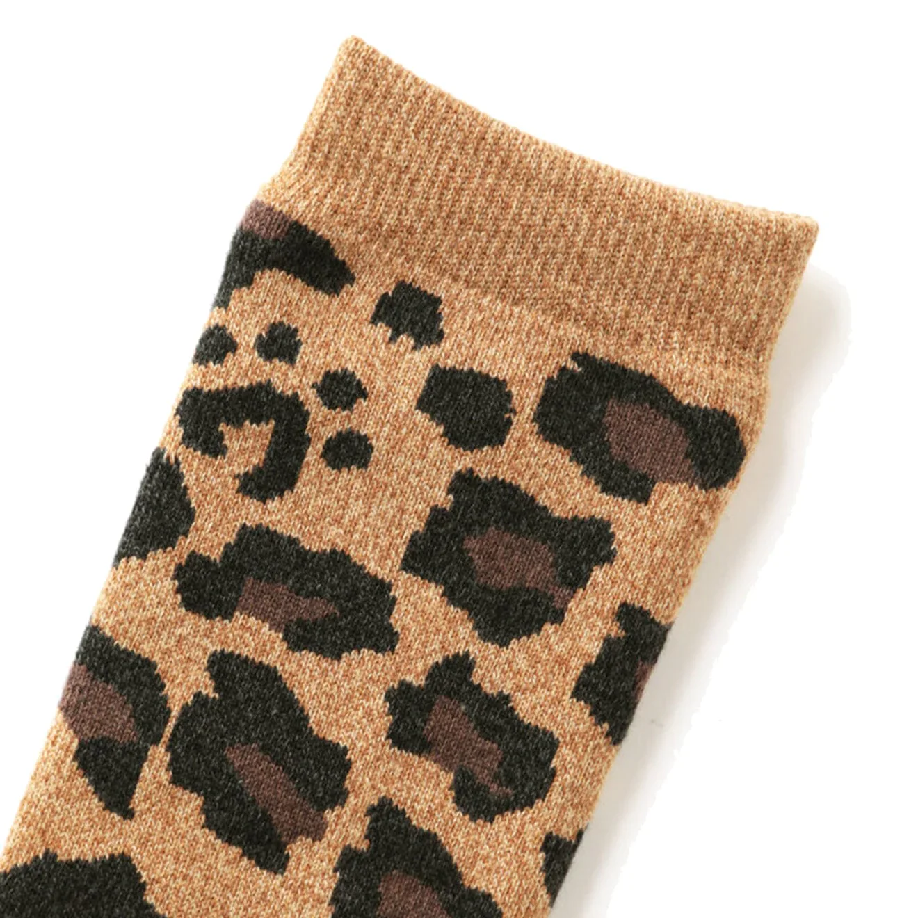 RoToTo Pile Leopard Crew Socks Dark Beige - Image 3